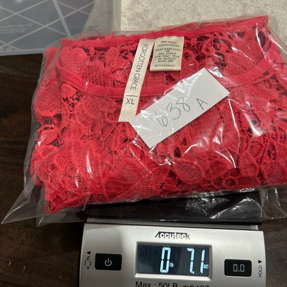 Forgotten Grace Floral Lace Scalloped Hemline 3/4 Sleeve Top Size XL Elegant - Picture 8 of 8